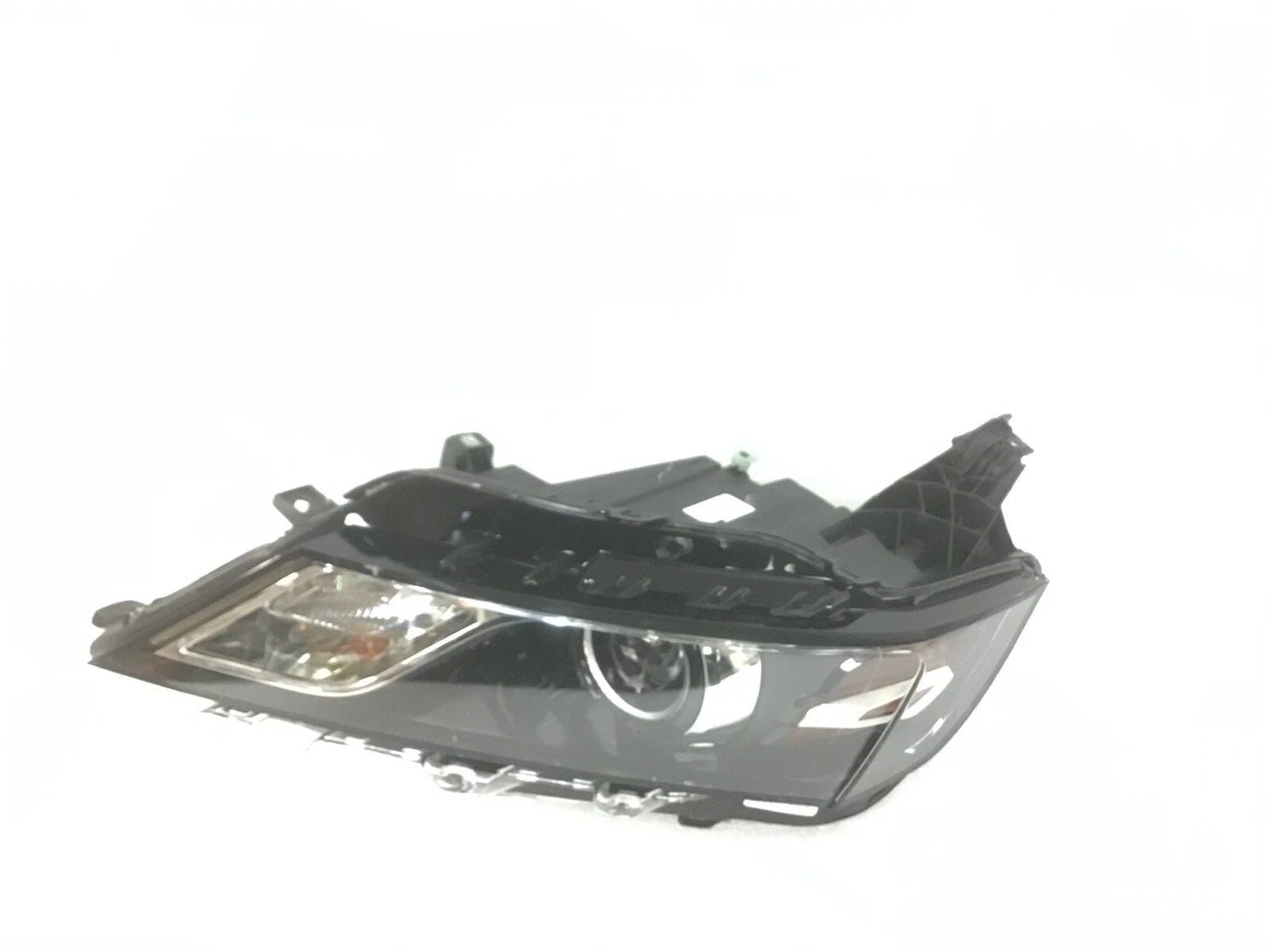 Left Side Halogen Headlight for Chevy Impala (2014–2020) 84573235