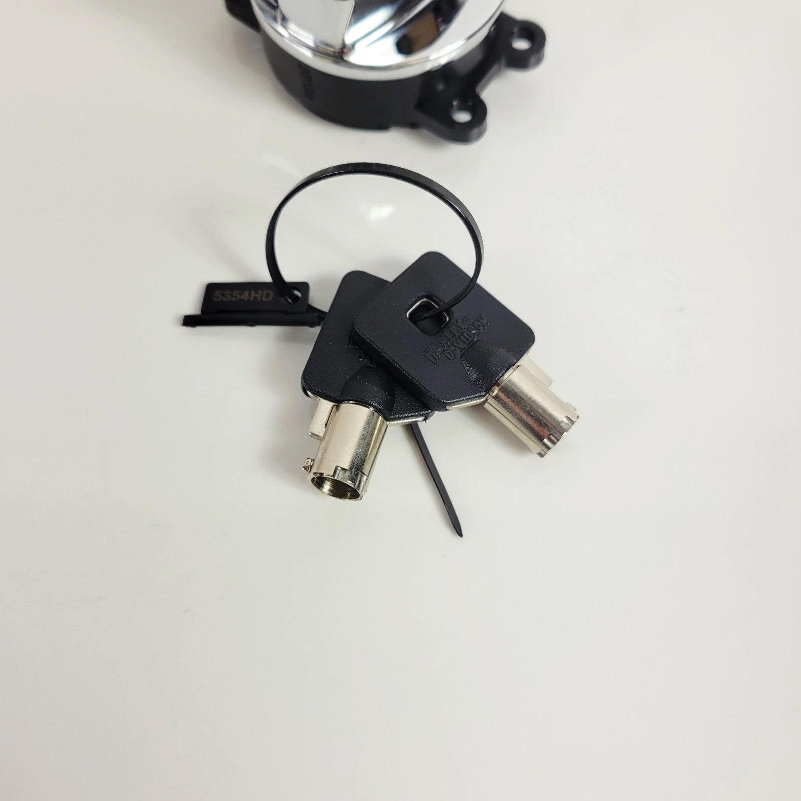 OEM Ignition Switch & Keys for Harley Road King & Freewheeler (2014–2025)