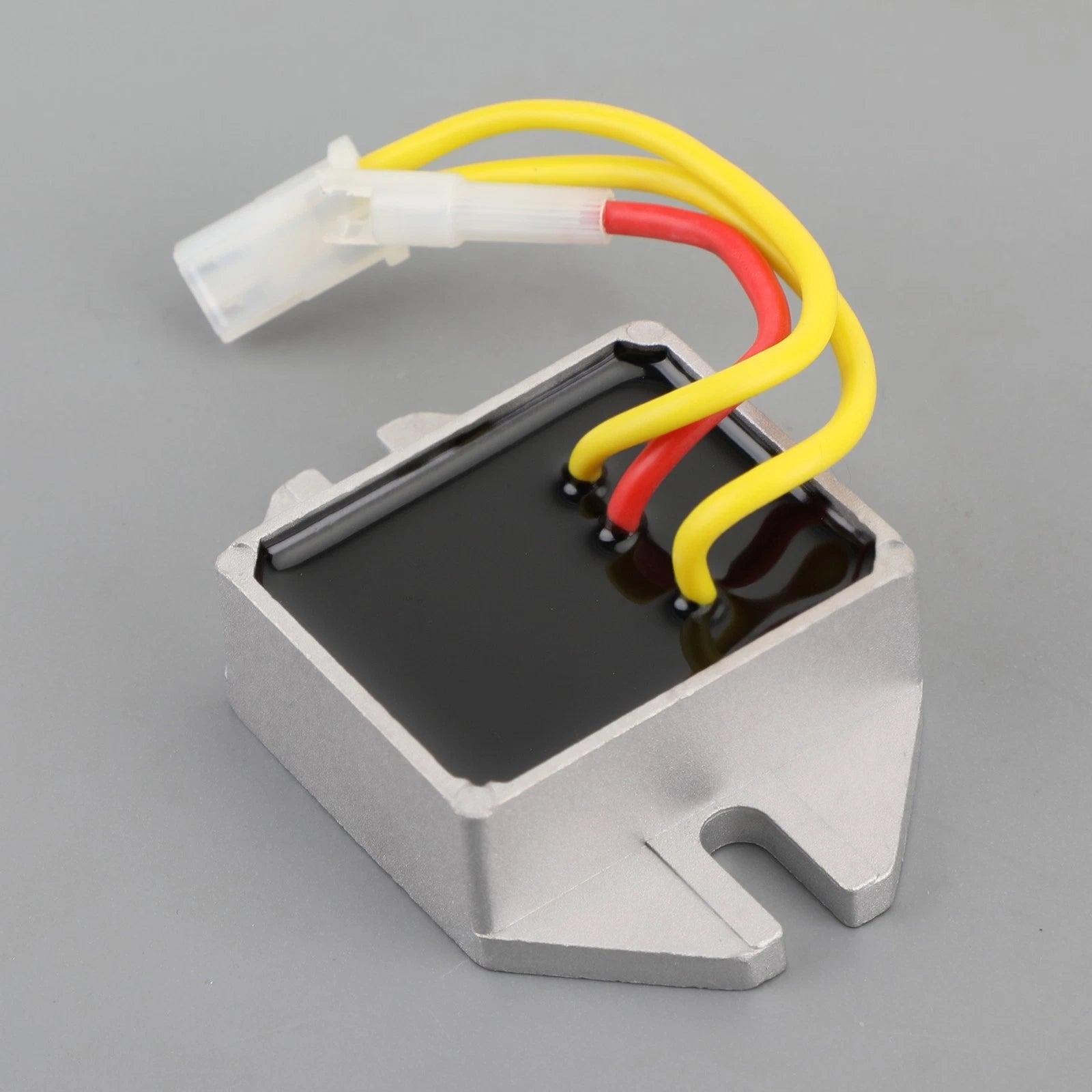 Voltage Regulator for (394890, 393374, 691185, 797375, 845907)