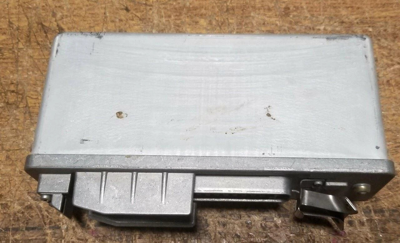 ABS Control Module for Jaguar XJ6 (1986–1989) BOSCH 0-265-103-008