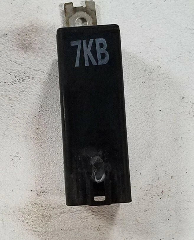 Front Relay for Jaguar XJ8, XJ8L, XJR, VDP (1998–2003) 7KB