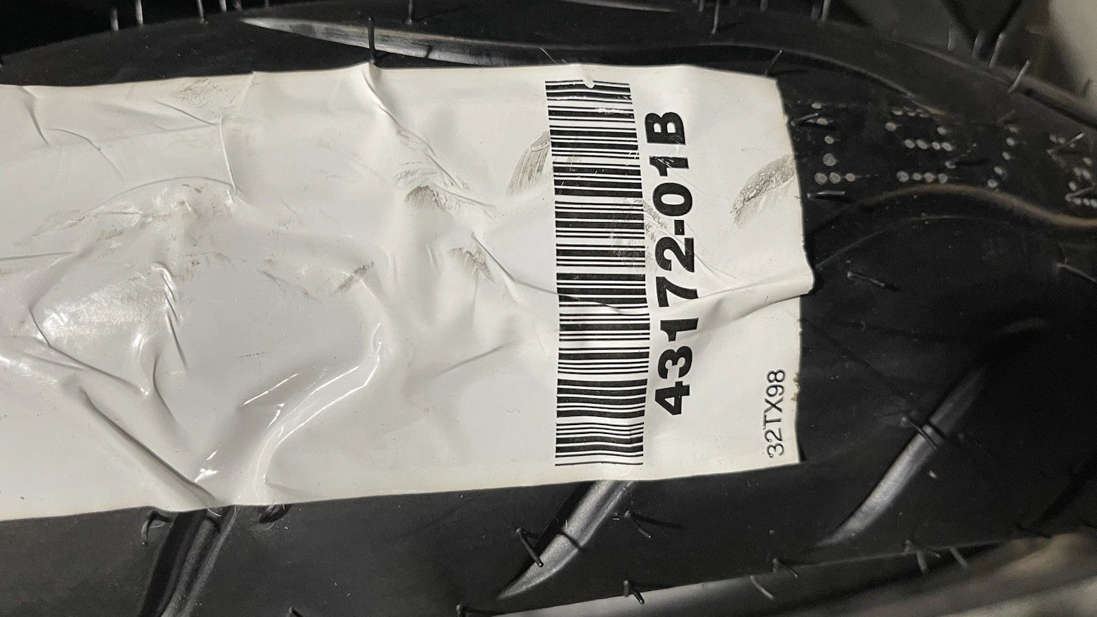 Dunlop D208F Tire 120/70ZR19 for Harley-Davidson (Front, Blackwall)
