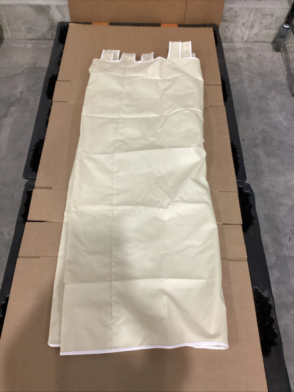 Right Side Privacy Curtain for Regency Pontoon Boat (64 Inch, 305978)