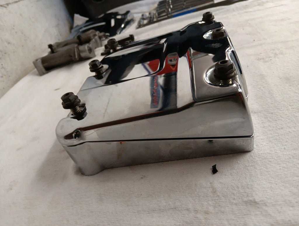 Front Rocker Box for Harley-Davidson Road Glide (2009) #17642-99A, 17571-99