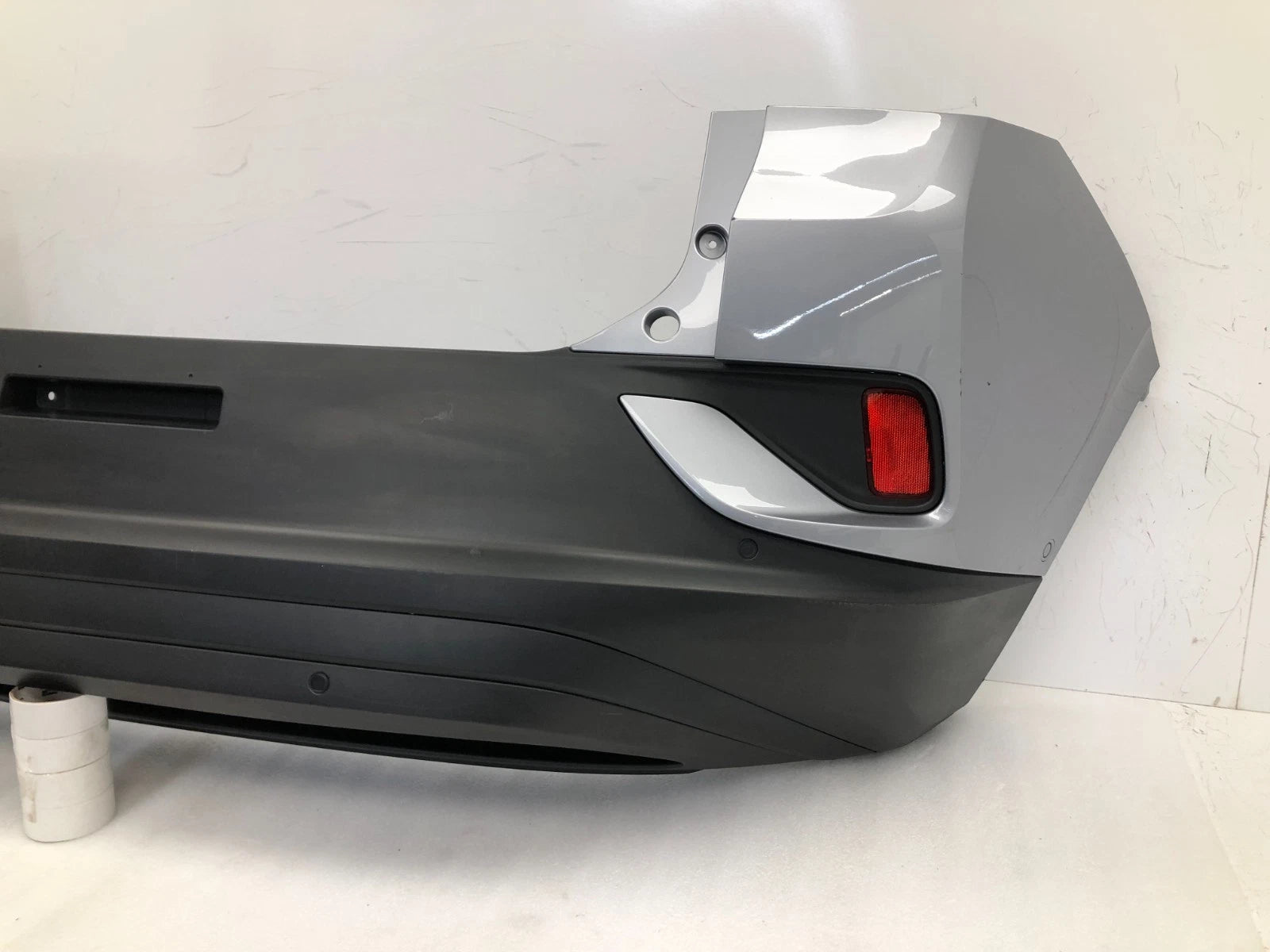Rear Bumper for VW ID.4 (2021–2025) - Silver Mist #5