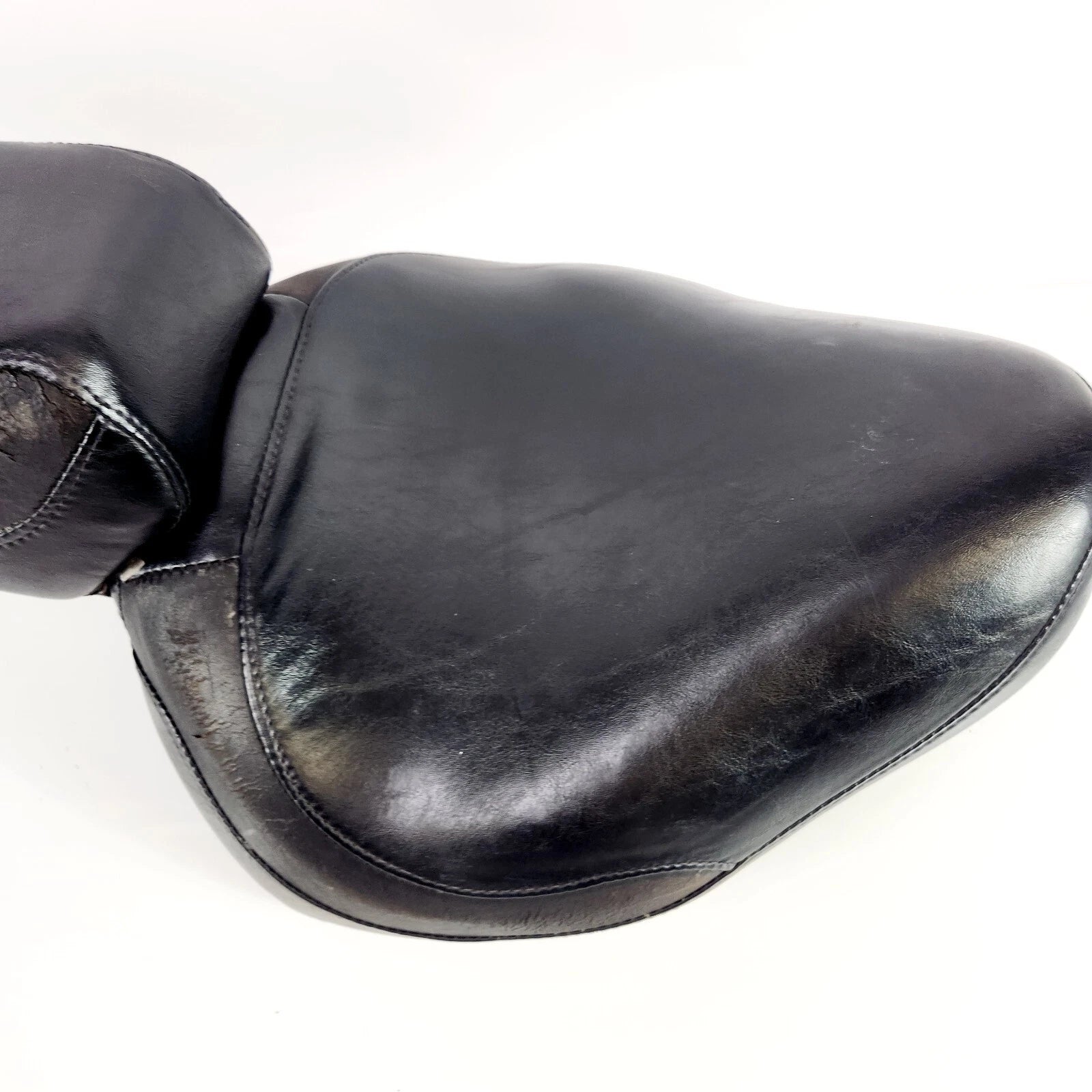 Seat for Harley Davidson Night Train / Softail Springer (2000–2005) 52602-00