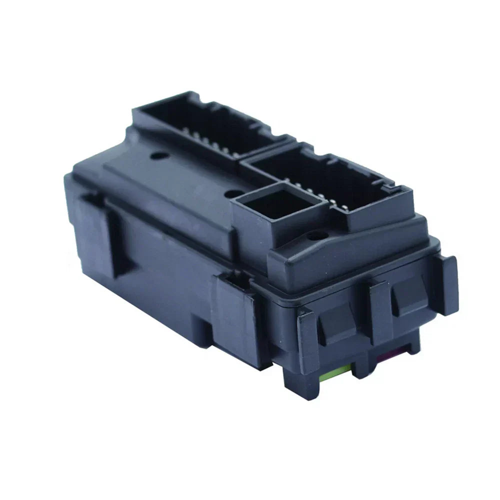 Car Engine Module Fuse Box for Hyundai Elantra (2014-2016)