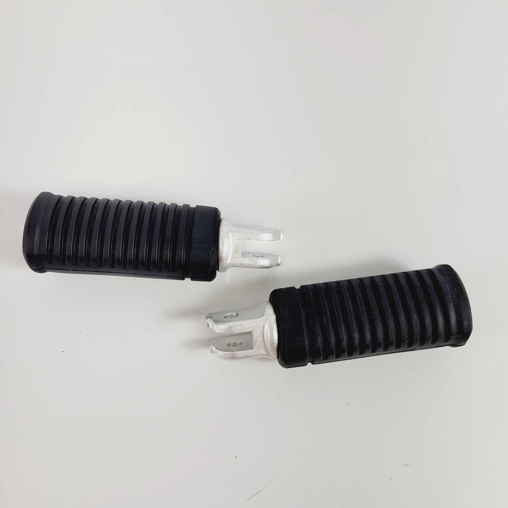 Set of 2 Rubber Foot Pegs for Harley-Davidson M8 Softail (2018–2024) 50501107