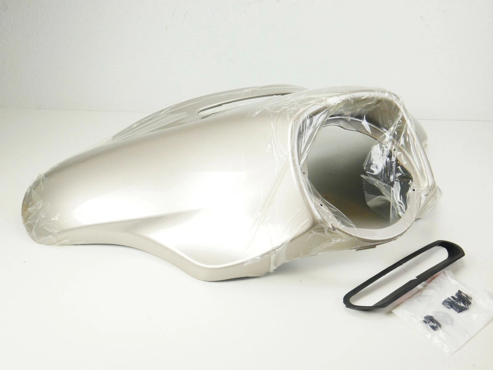 Outer Bat Wing Fairing for Harley Davidson Touring (2014–2023) 57000016