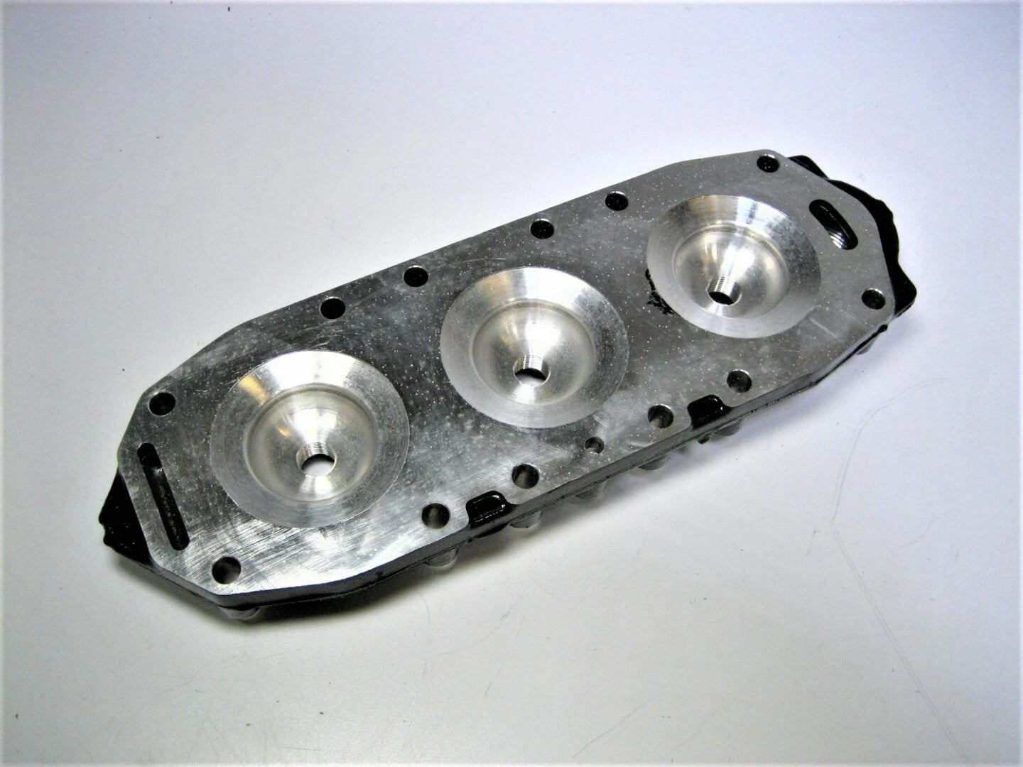 Cylinder Head for Evinrude Johnson 25/35HP Outboard (OMC 341563)