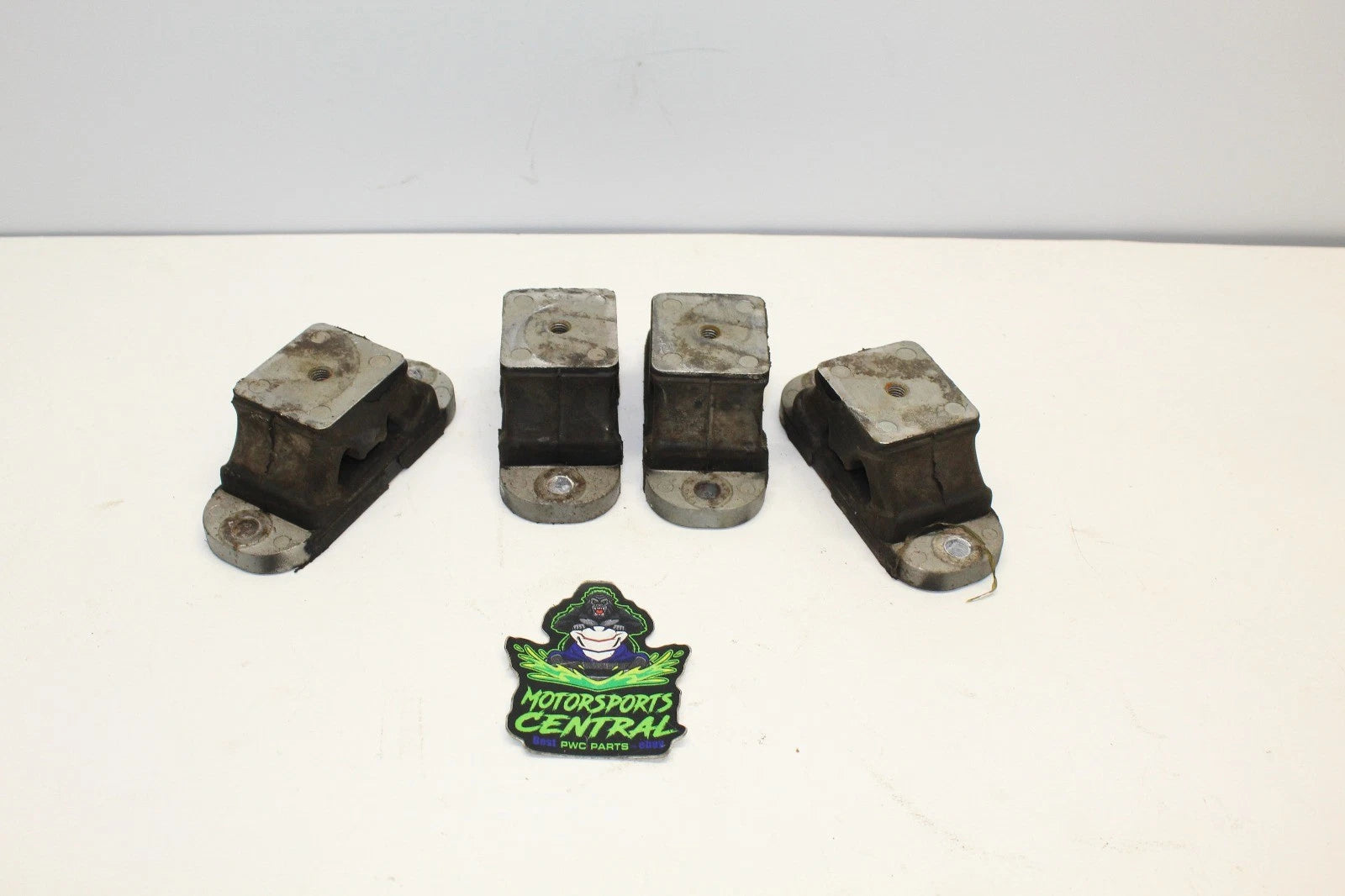 Engine Motor Mount Set of 4 for Yamaha Waverunner FX GP GPR FZR FZS VX (Freshwater)