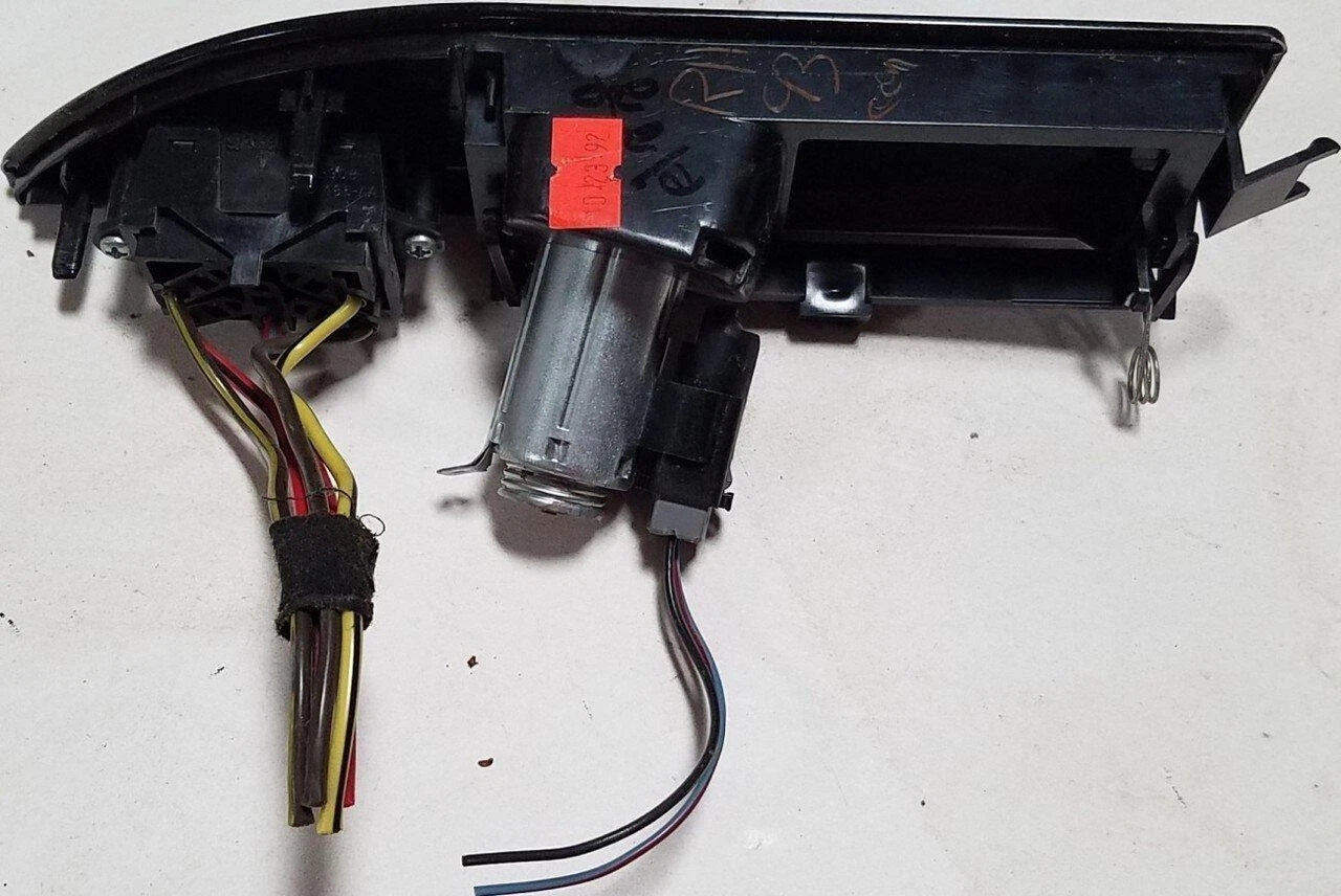 RH Rear Window Switch Assembly for Lincoln Continental (1991–1993)