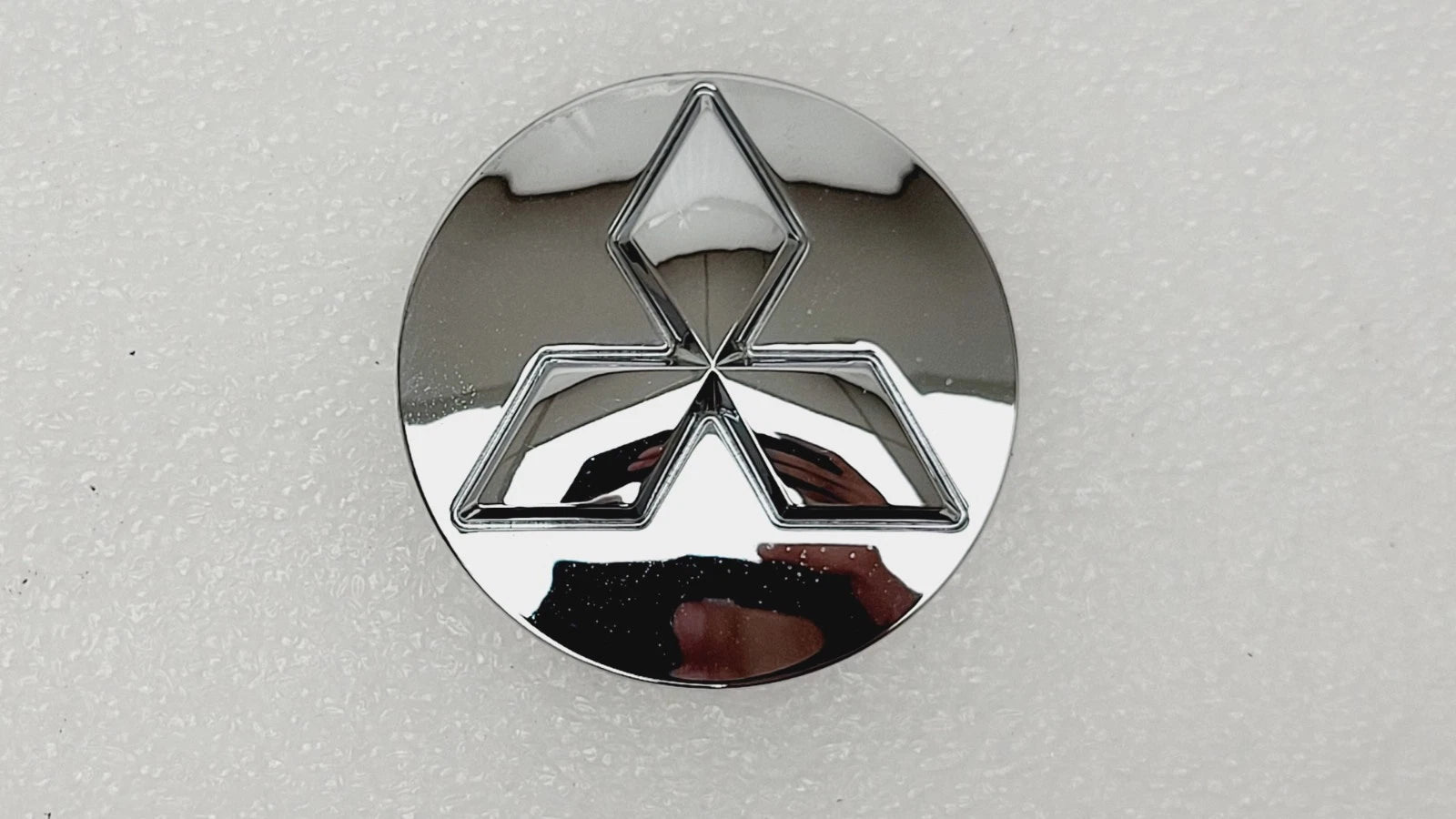 Chrome Center Wheel Hub Cap for Mitsubishi Endeavor Gallant Raider (2004–2008) 52014332AA
