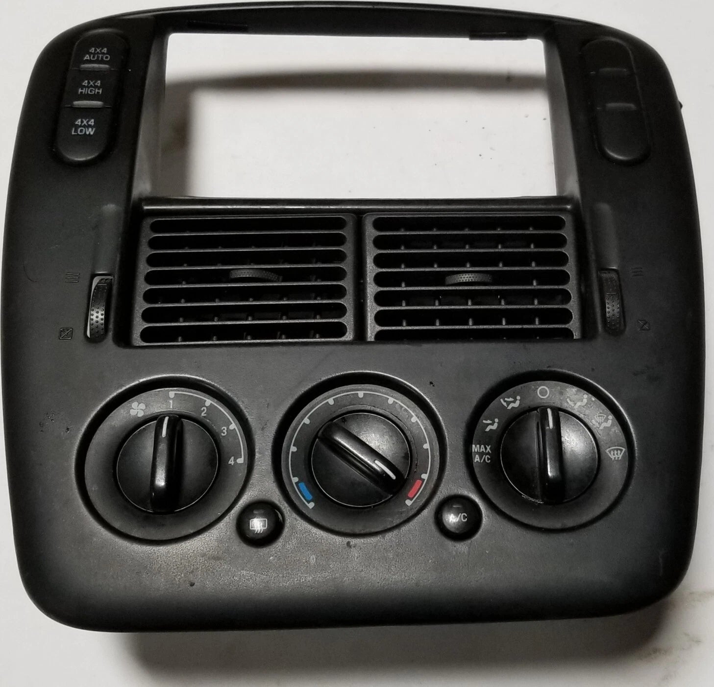 Black Radio Bezel for Ford Explorer Mountaineer (2002–2006)