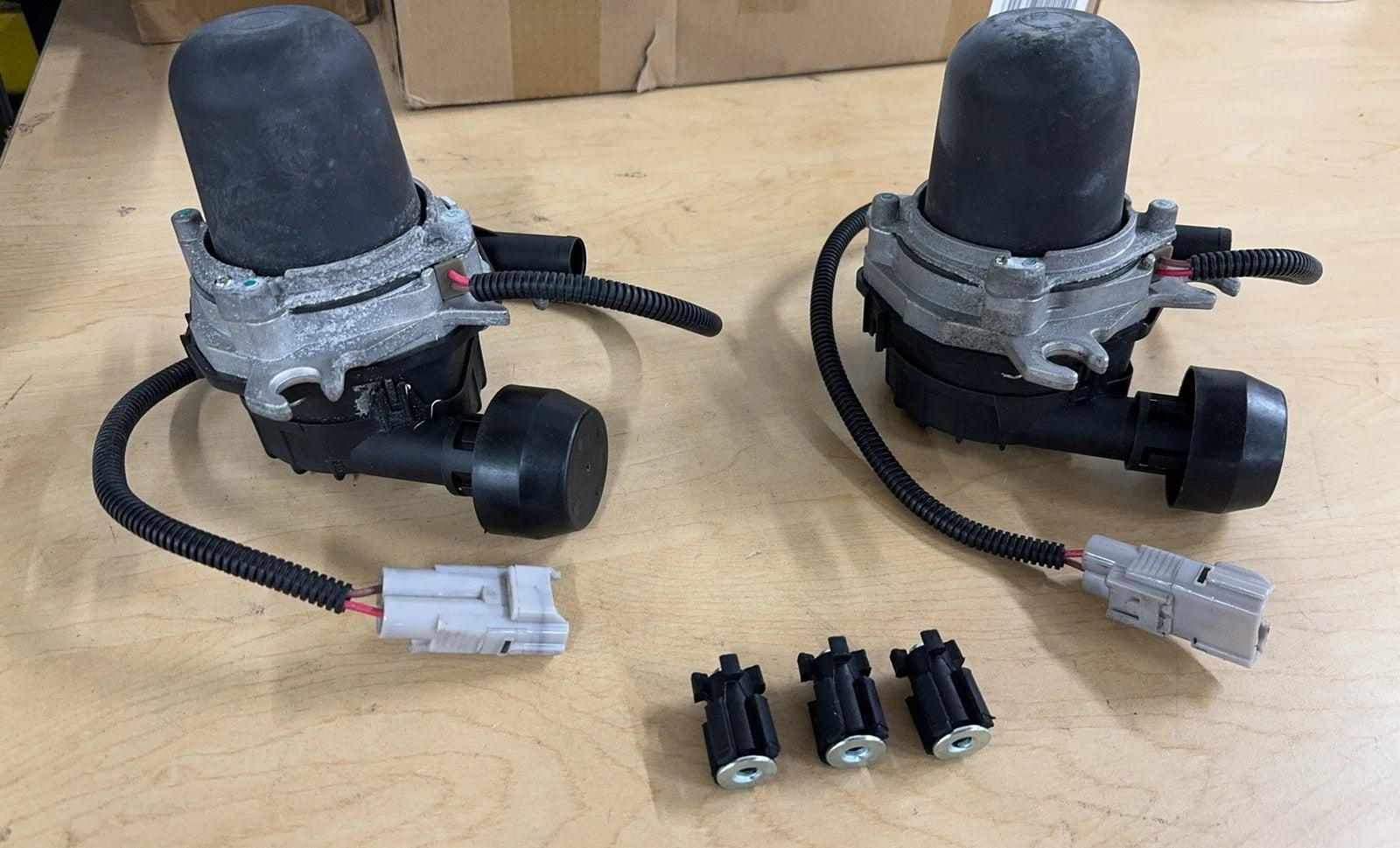 2X Secondary Air Pump for Toyota Land Cruiser Tundra 4Runner (2008–2021)