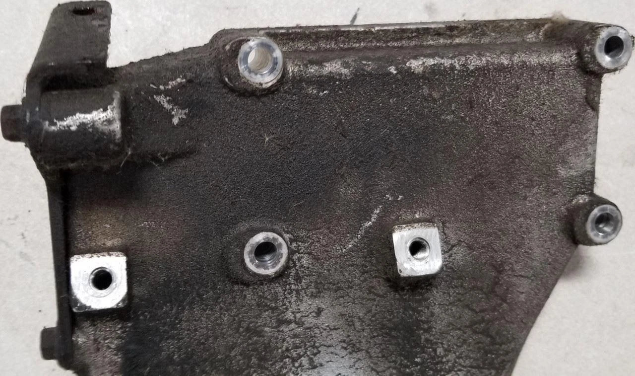 AC Compressor Mounting Bracket for Jaguar XJ6 (1994–1997)