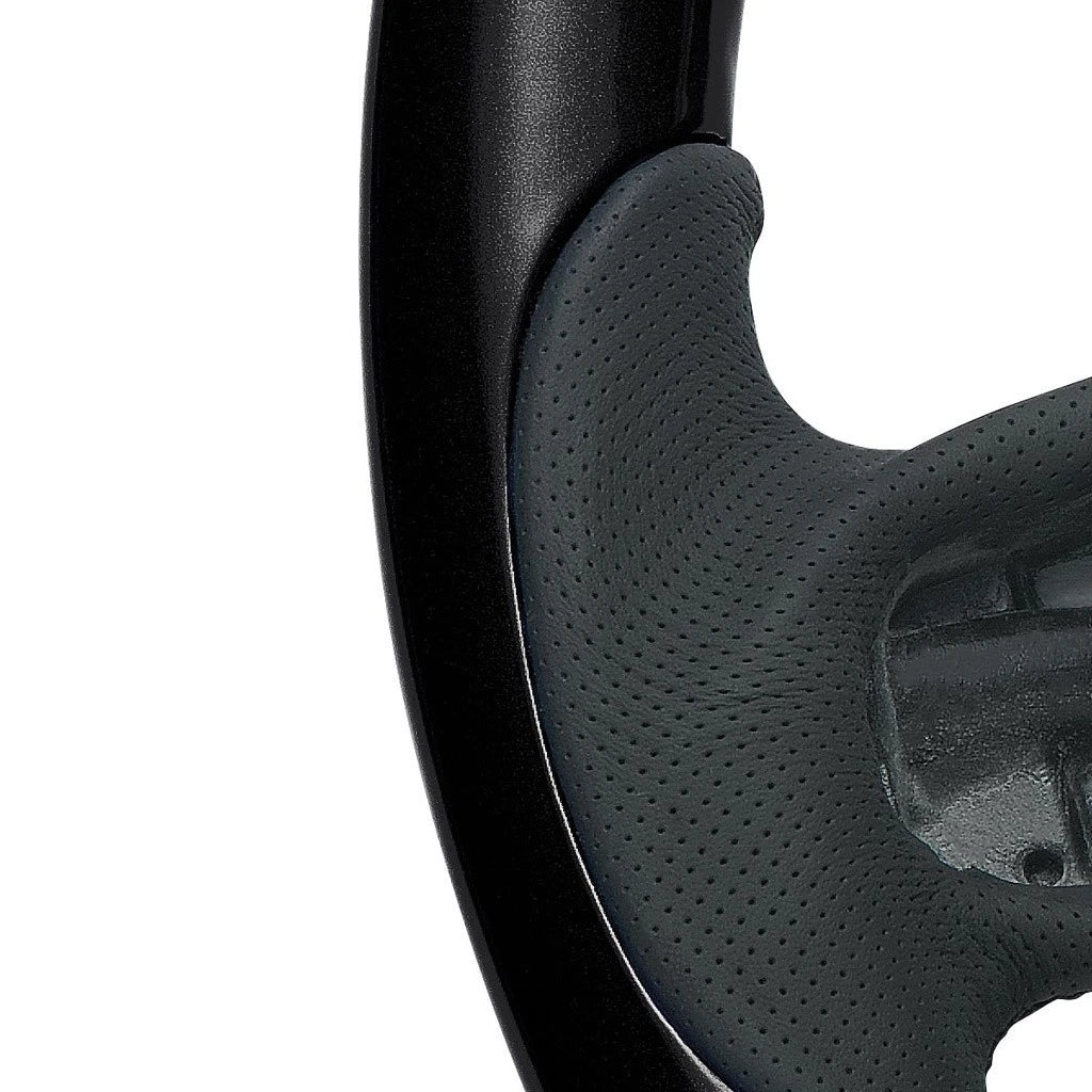 18 Inch Steering Wheel Replacement Wood Glossy Black for Peterbilt 579 (2012–2021)