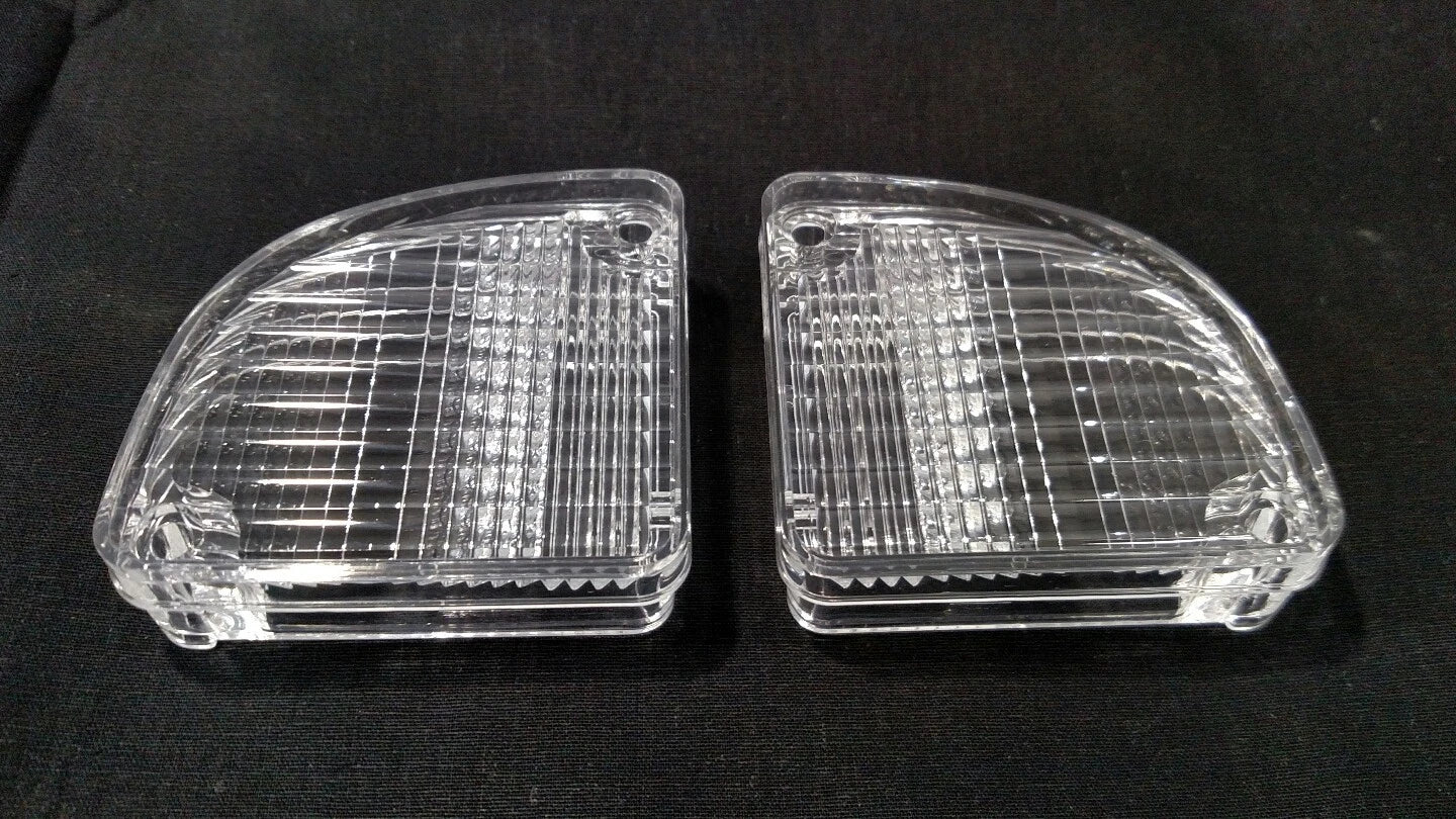 Pair Reverse Light Lens and Gaskets for 1967–1972 Chevrolet Pickup Truck