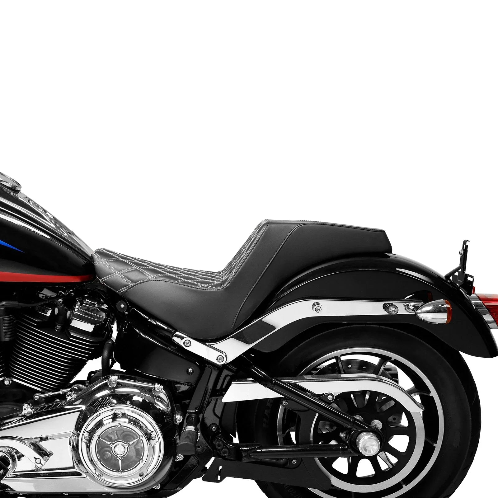 Driver/Passenger Seat Harley Softail Street Bob Standard (2018 - 2025)