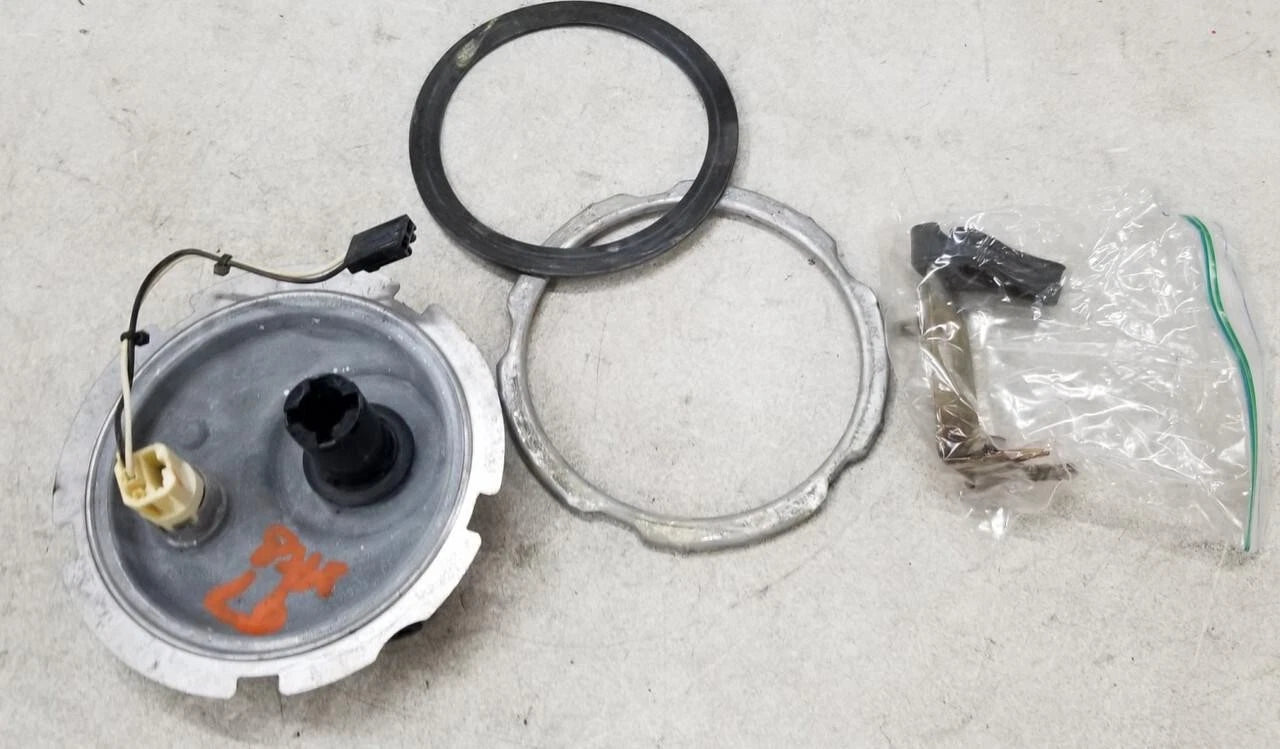 Fuel Pump Manifold Top 4 PIN for Jaguar XJ6 XJ12 XJR (1995–1997)