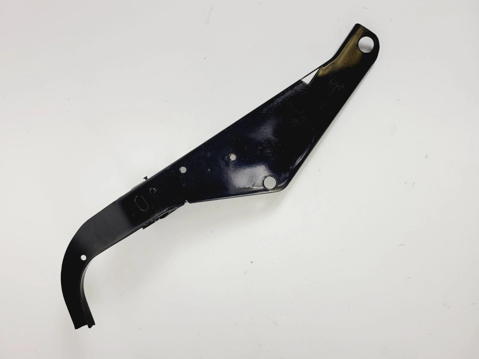 Right Side Batwing Fairing Bracket Mount for Harley Electra Ultra Touring (1996–2013)