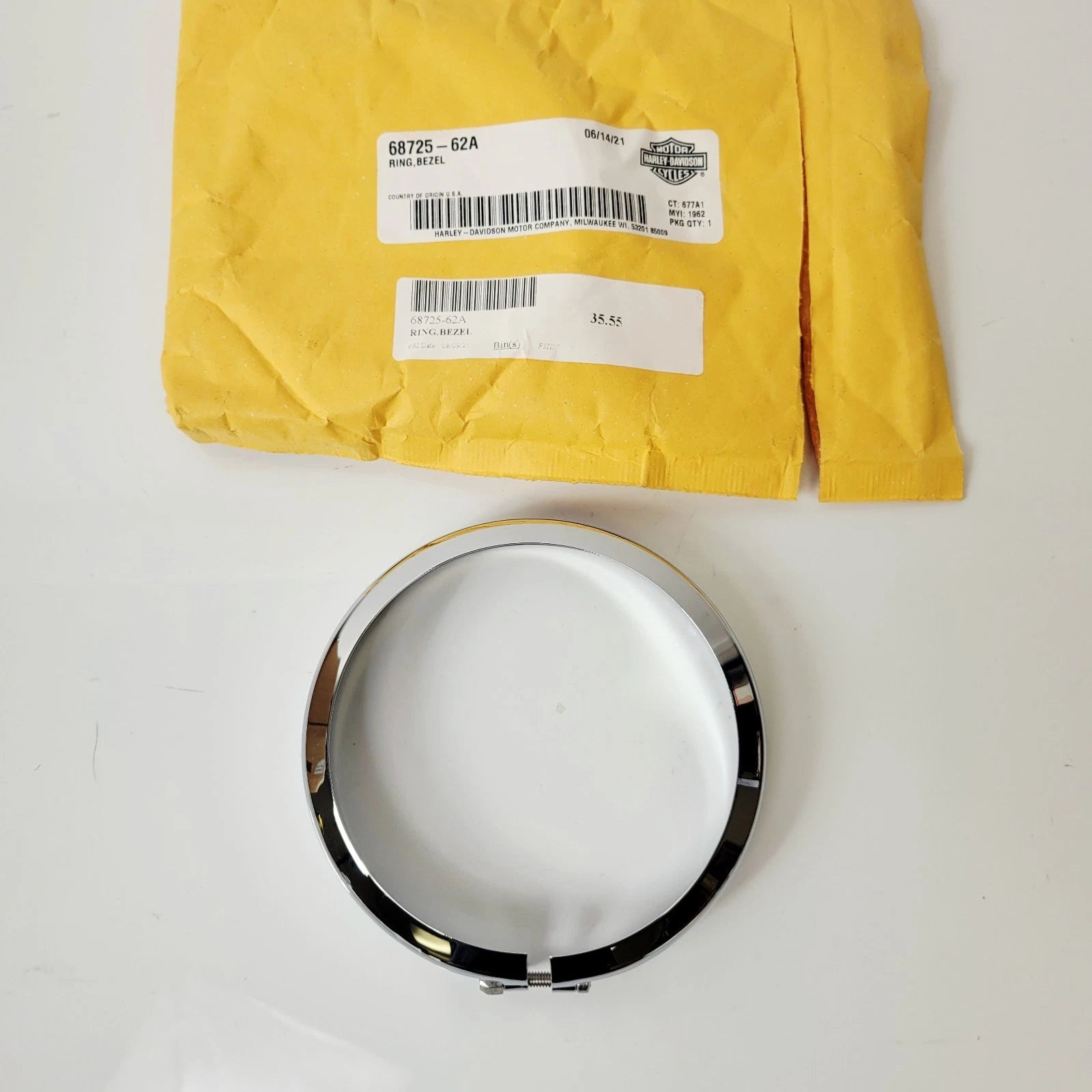 Auxiliary Passing Lamp Bezel Ring for Harley-Davidson (1985–2025) 68725-62A Chrome