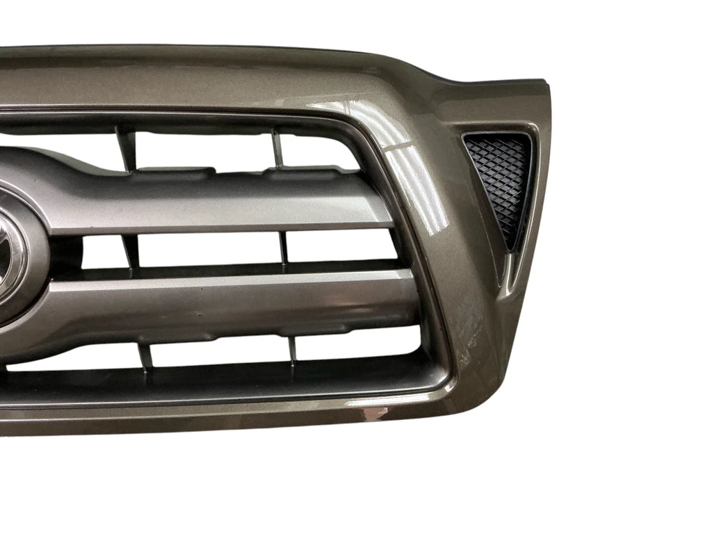 Front Bumper Grille for Toyota Tacoma (2005–2011) PYRITE PEARL