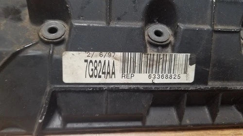 Rear Valve Cover for Lincoln Continental (1995–1997) OEM 95 96 97
