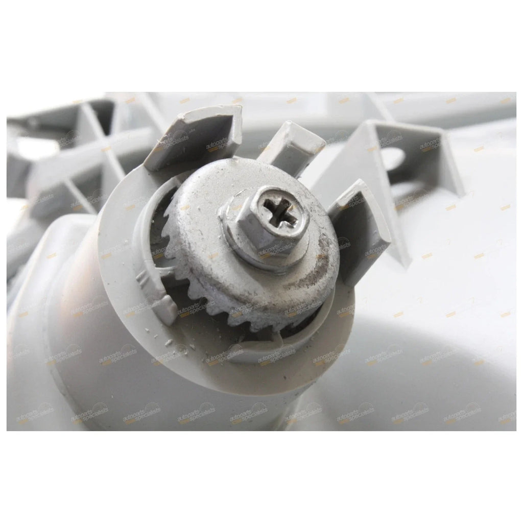 RH HeadLight Right Head Light for Toyota Hiace (2005–2010)