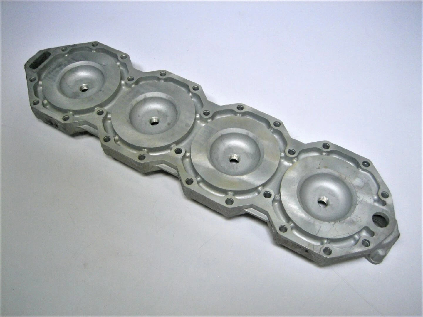 Cylinder Head Kit for Evinrude Johnson 250HP 300HP Outboard (OMC 340797)