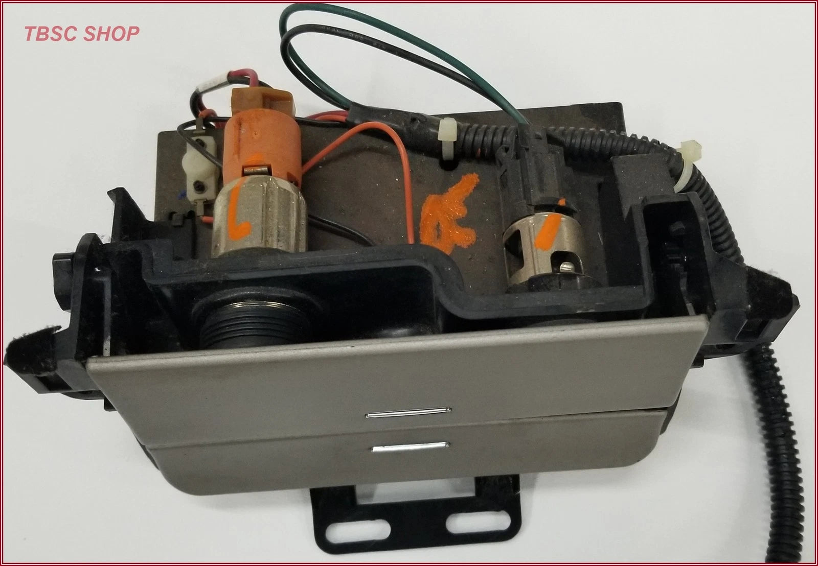 Ashtray Power Outlet Dash Assembly for Lincoln LS (2003–2006) Silver