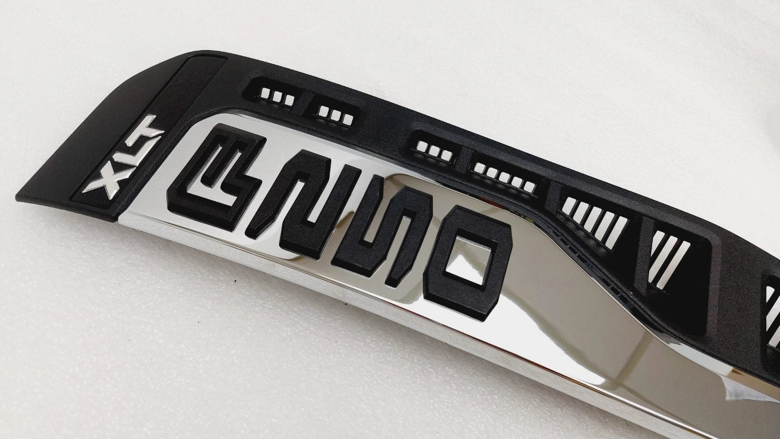 Right Side Chrome Fender Emblem for Ford F250 Super Duty (2023–2025) PC3BP000A72AB