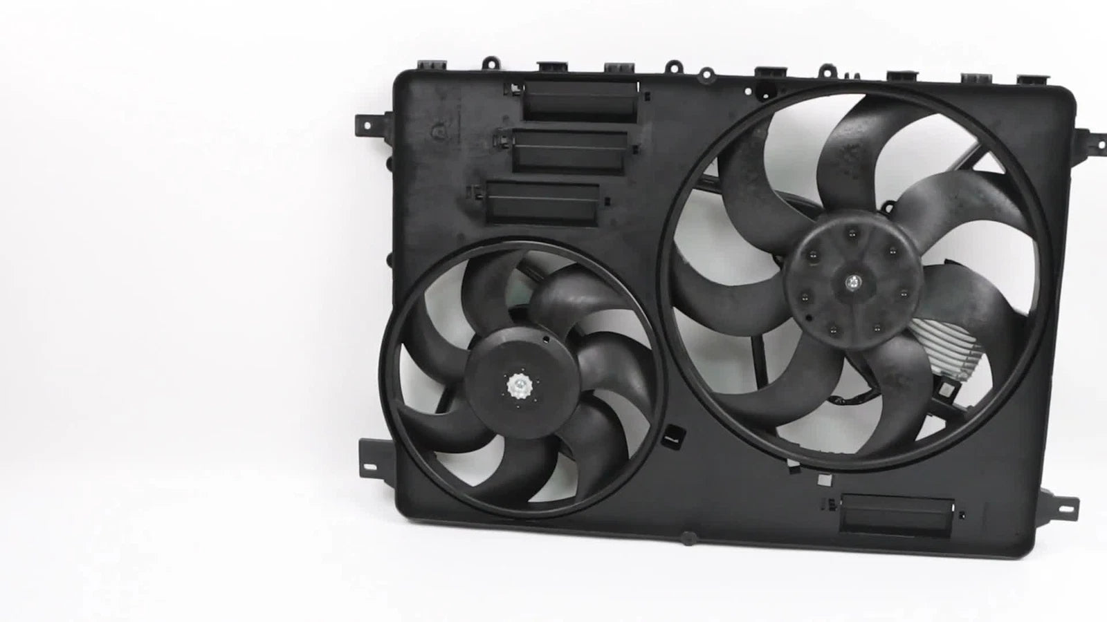 Engine AC Radiator Cooling Fan Assembly for Volvo V70 XC60 XC70 (2008-2016)