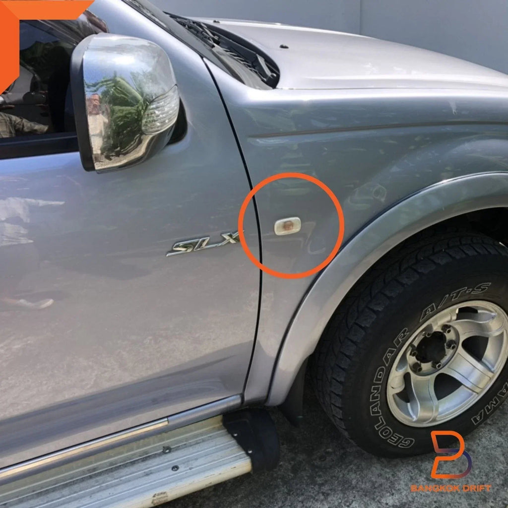 Side Guard Indicator Flasher Light for Holden Rodeo Colorado DMAX (2003-2012)