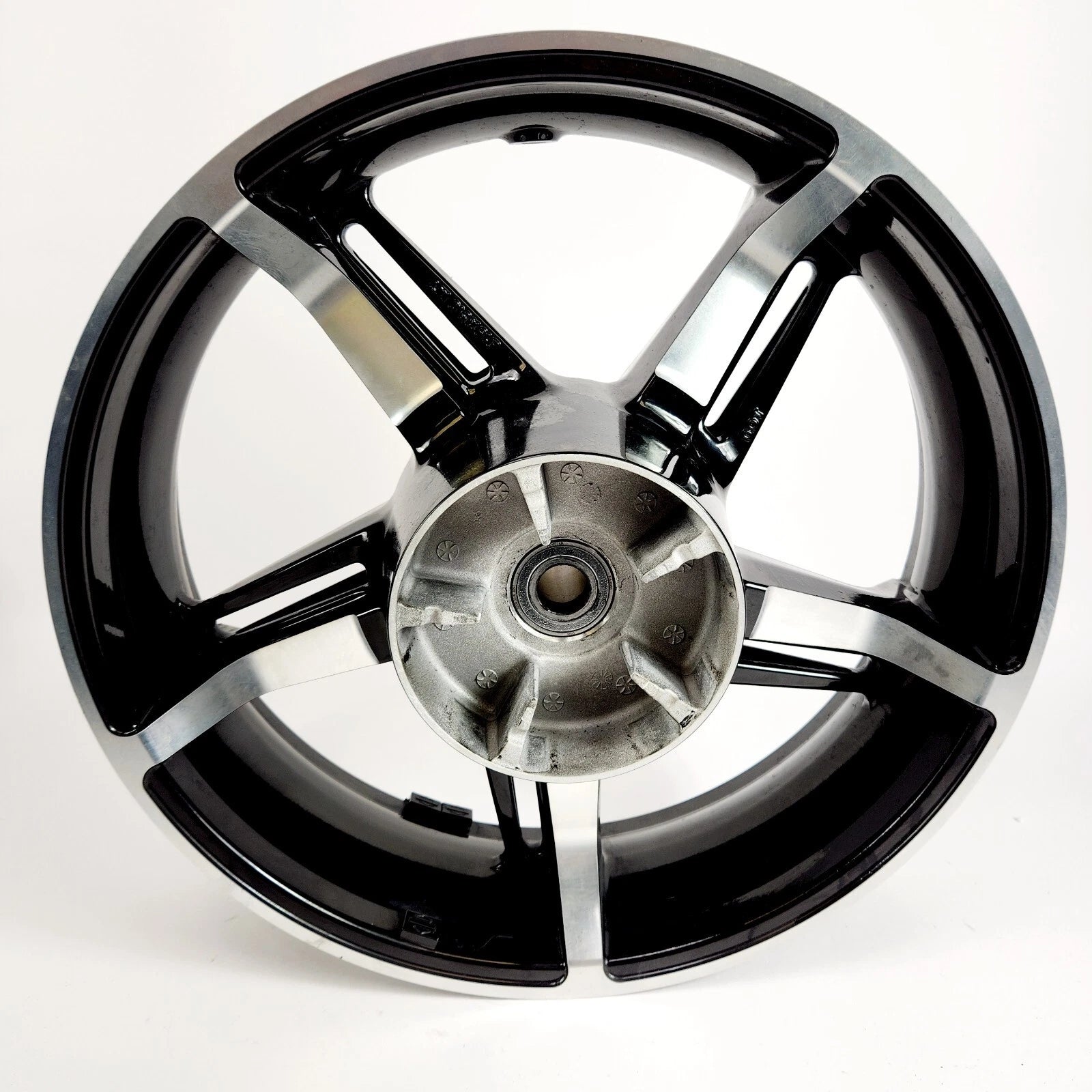 Helix Rear Wheel 18 x 5" for Harley-Davidson Road Glide (2024) 40900905
