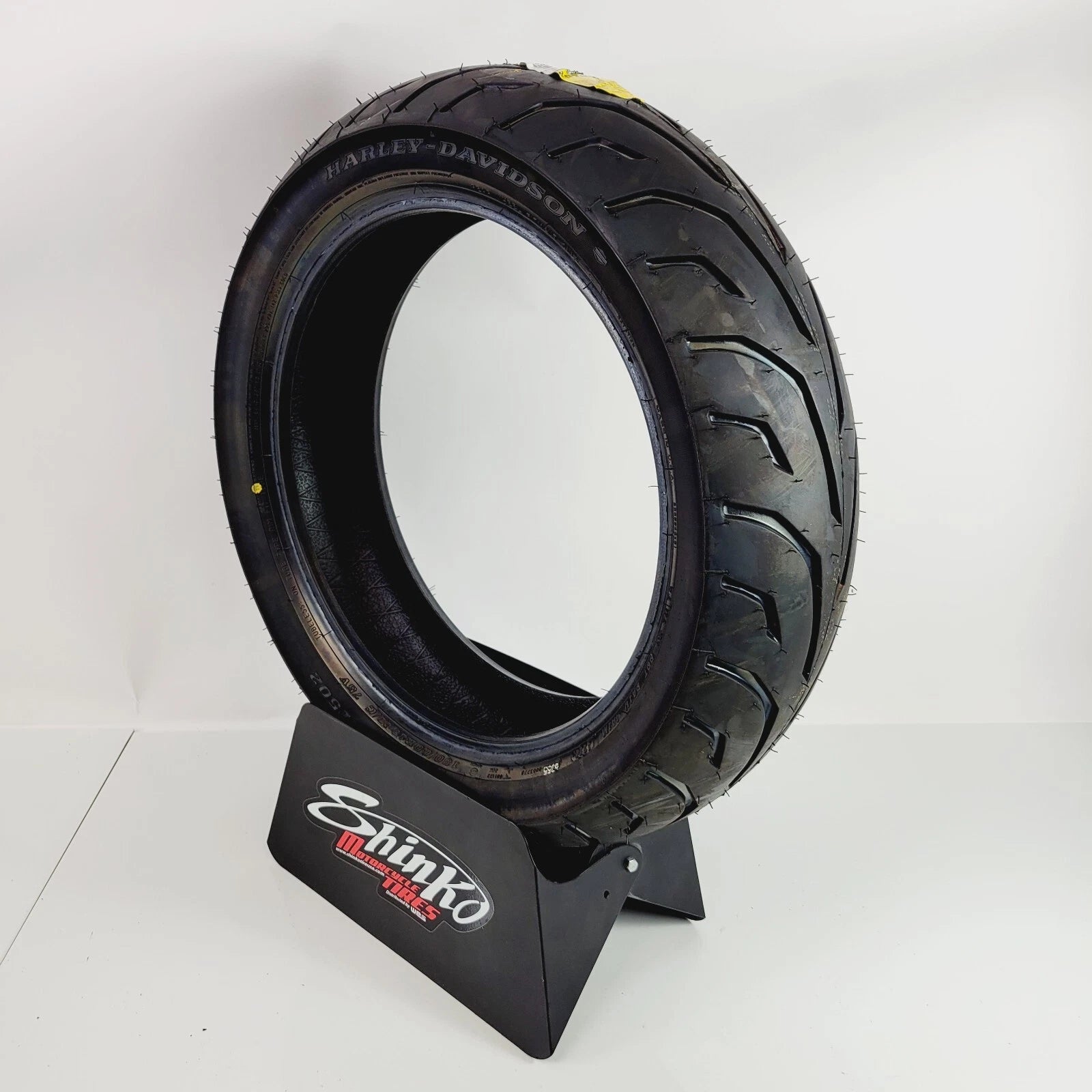 Dunlop Rear Tubeless Tire 180/60B17 75V for Harley-Davidson (2004–2023)