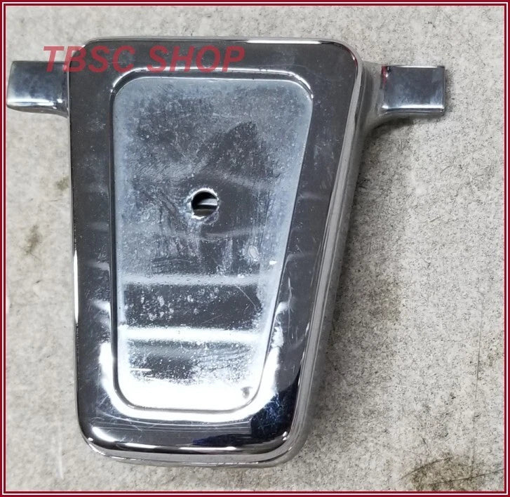 Trunk Lock Cover with Emblem for Lincoln Mark VIII (1993–1996)