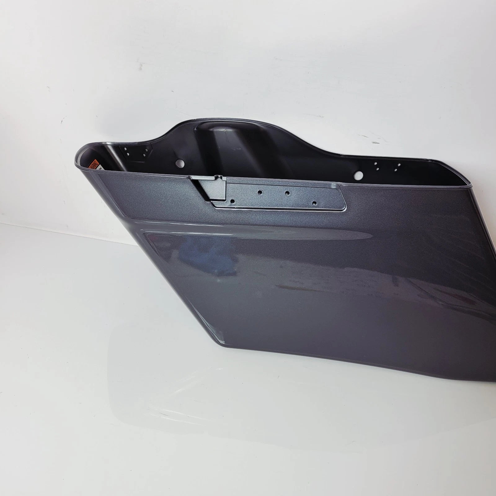 Left Saddlebag for Harley-Davidson Street Glide (2021) - Gauntlet Gray Metallic