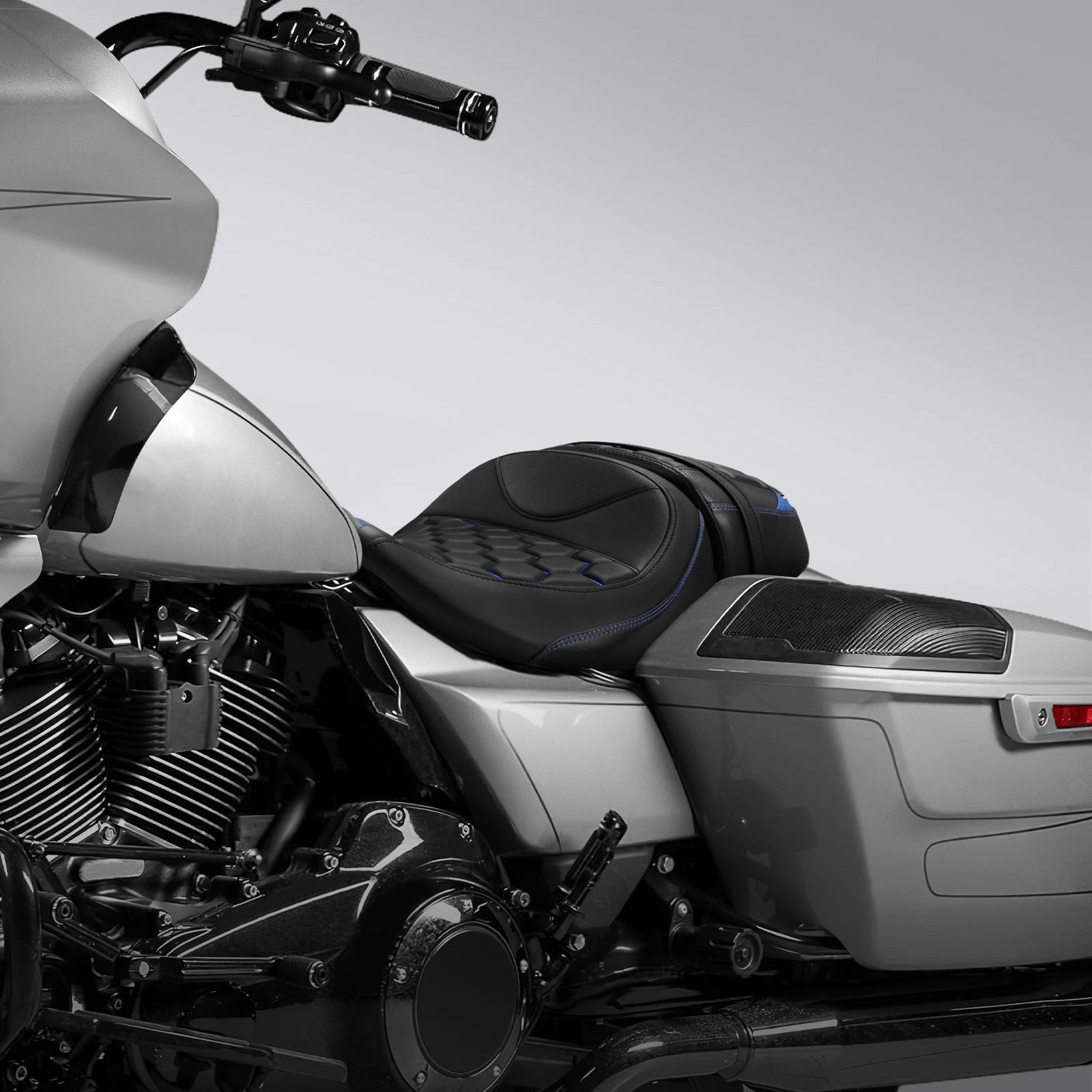 2X Driver & Passenger Seats for Harley CVO Street Road Glide (2023–2025)