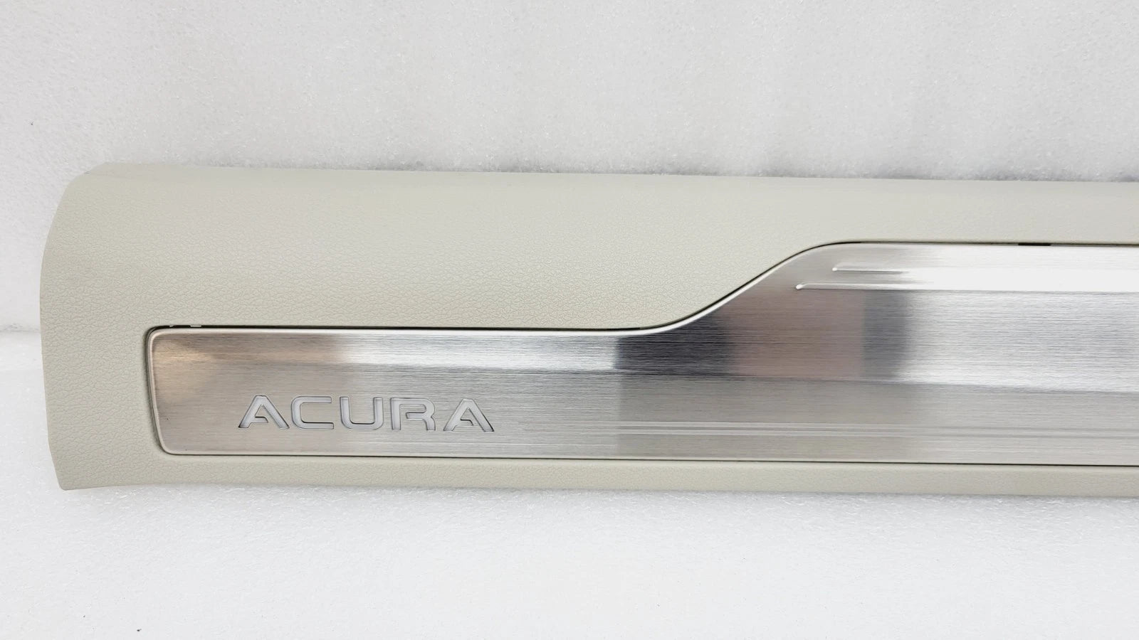 Front Right Side Door Sill Scuff Plate Trim w/Illumination for Acura RLX (2014–2017)