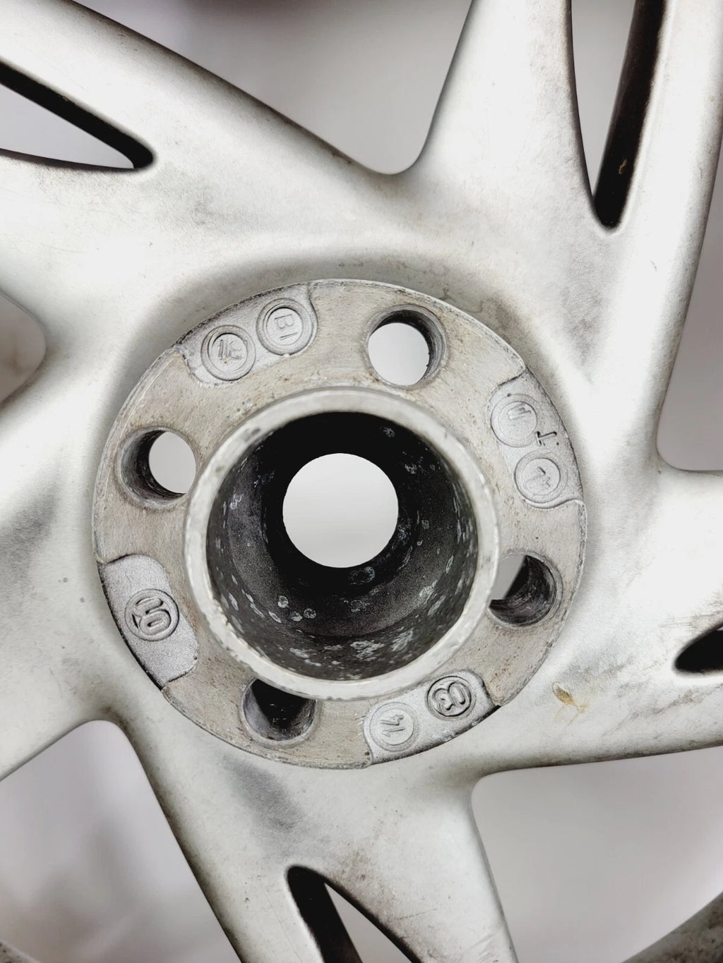 Rear Wheel Rim & Tire for BMW Montauk R1200CL (2002–2006)