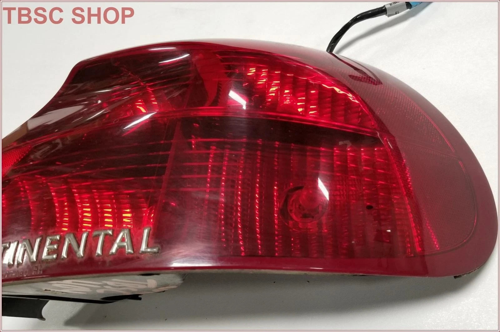 RH Passenger Brake Tail Light for Lincoln Continental (1999–2002)
