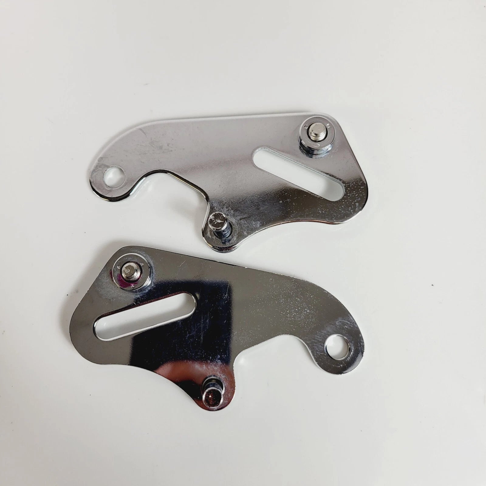 Set of 2 Chrome Seat Strap Bracket Buckles for Harley-Davidson Touring (2014–2023) 52400015