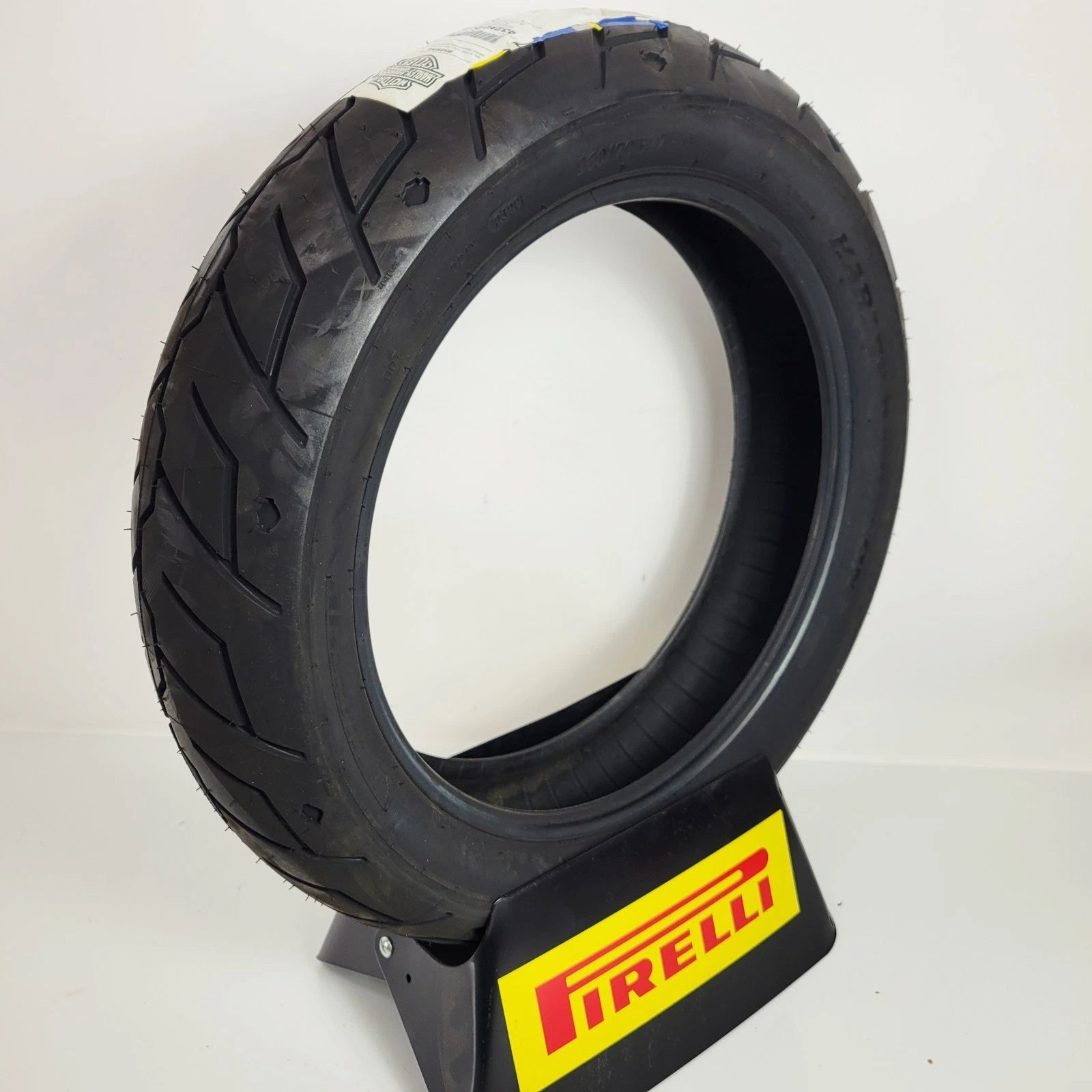 Michelin Scorcher 31 Rear Tire 160/70B17 for Harley-Davidson Dyna (2011–2017)