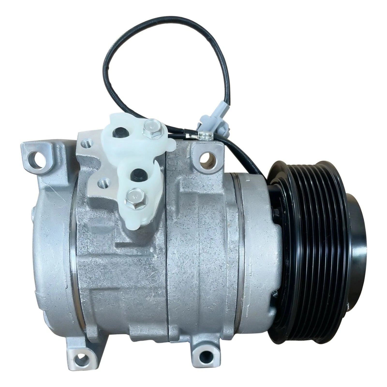 AC Compressor Replacement for Mitsubishi Fuso Canter FE160 (2013–2013)