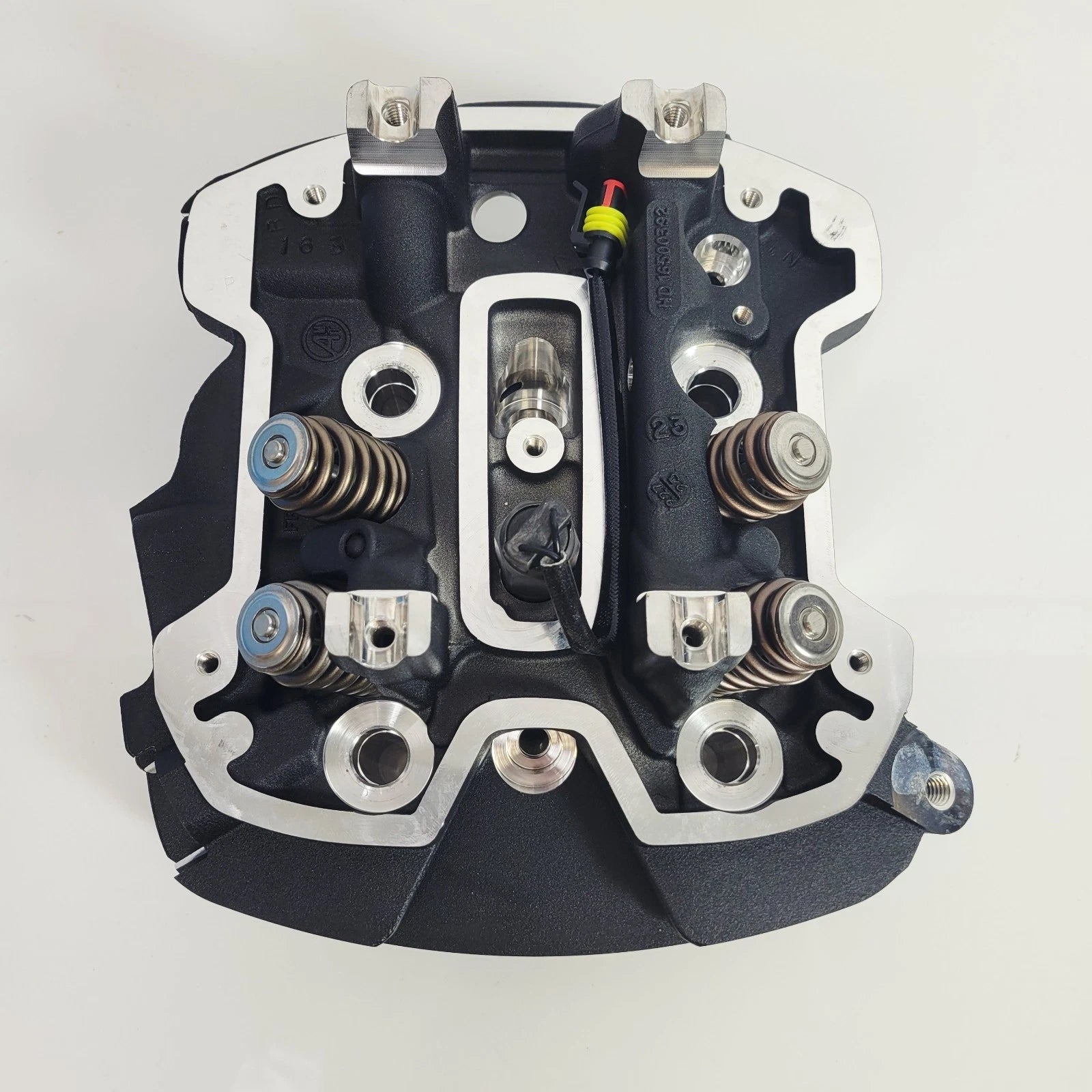 Front Oil/Air Cooled Cylinder Head for Harley-Davidson (2017–2025) 16500393