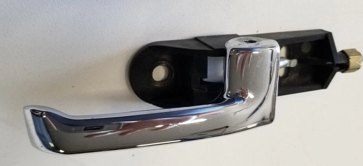 Right Side Front Rear Interior Door Handle for Jaguar XJ6 XJR XJ12 (1995–1997)