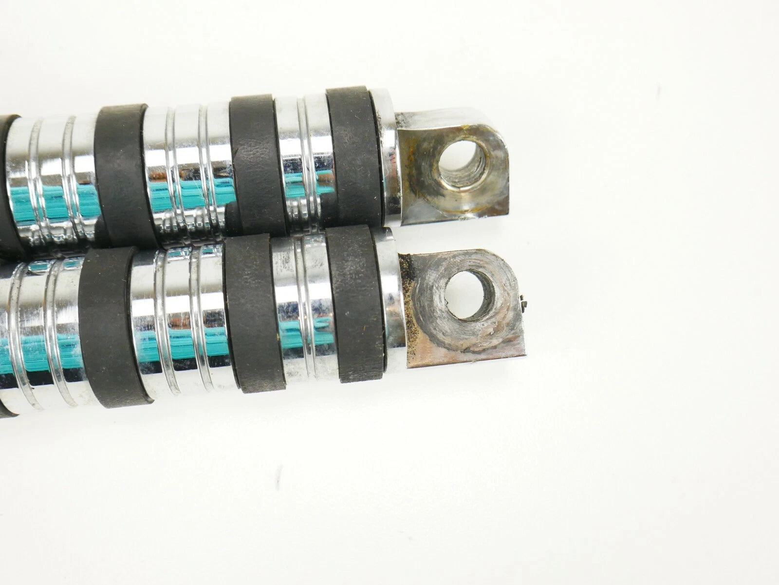 Chrome Rubber O-Ring Grip Pegs for Harley Davidson (OEM)
