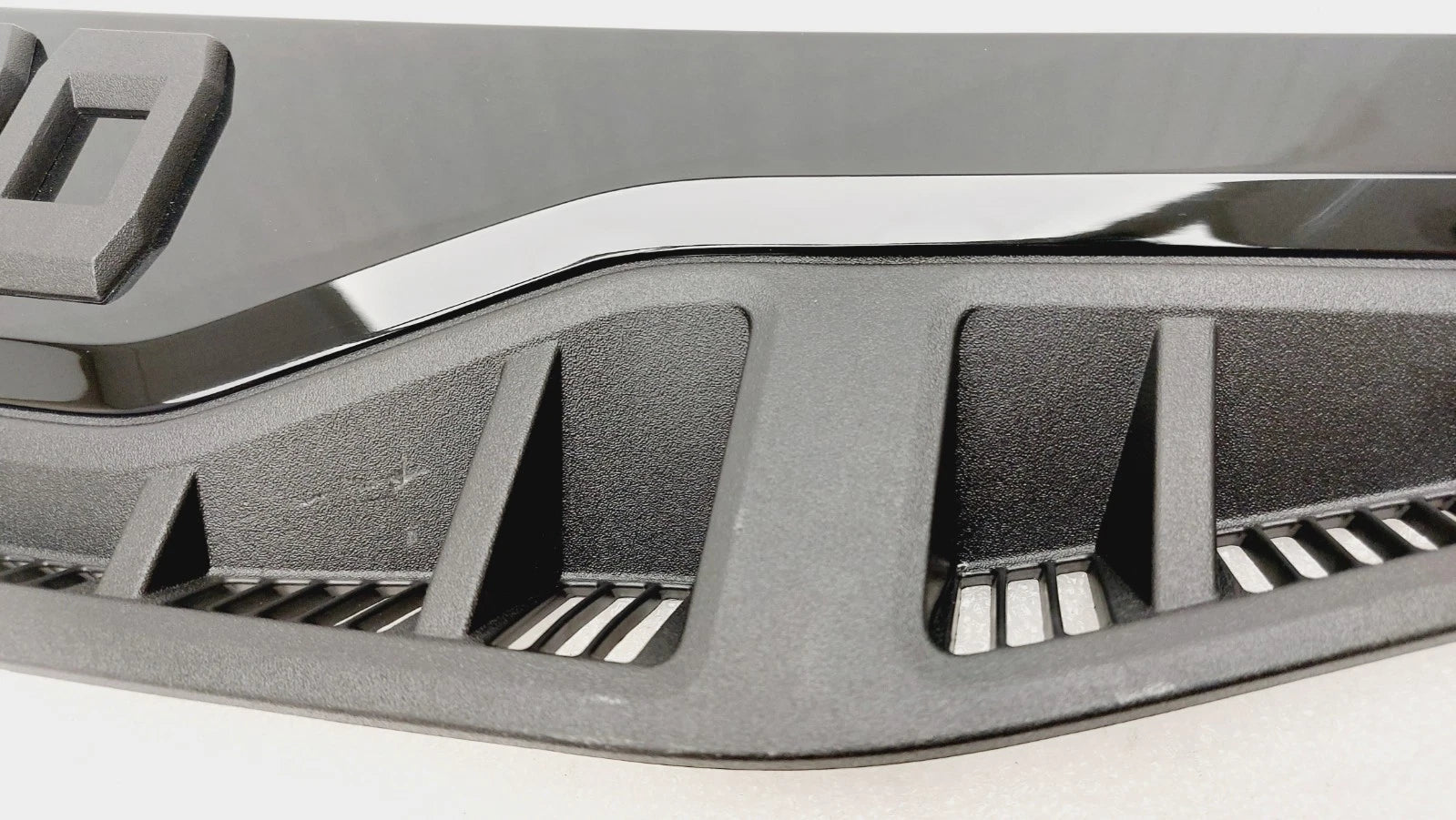 Driver Side Fender Vent Emblem for Ford F250 SD (2023–2025) PC3BP000A73AF