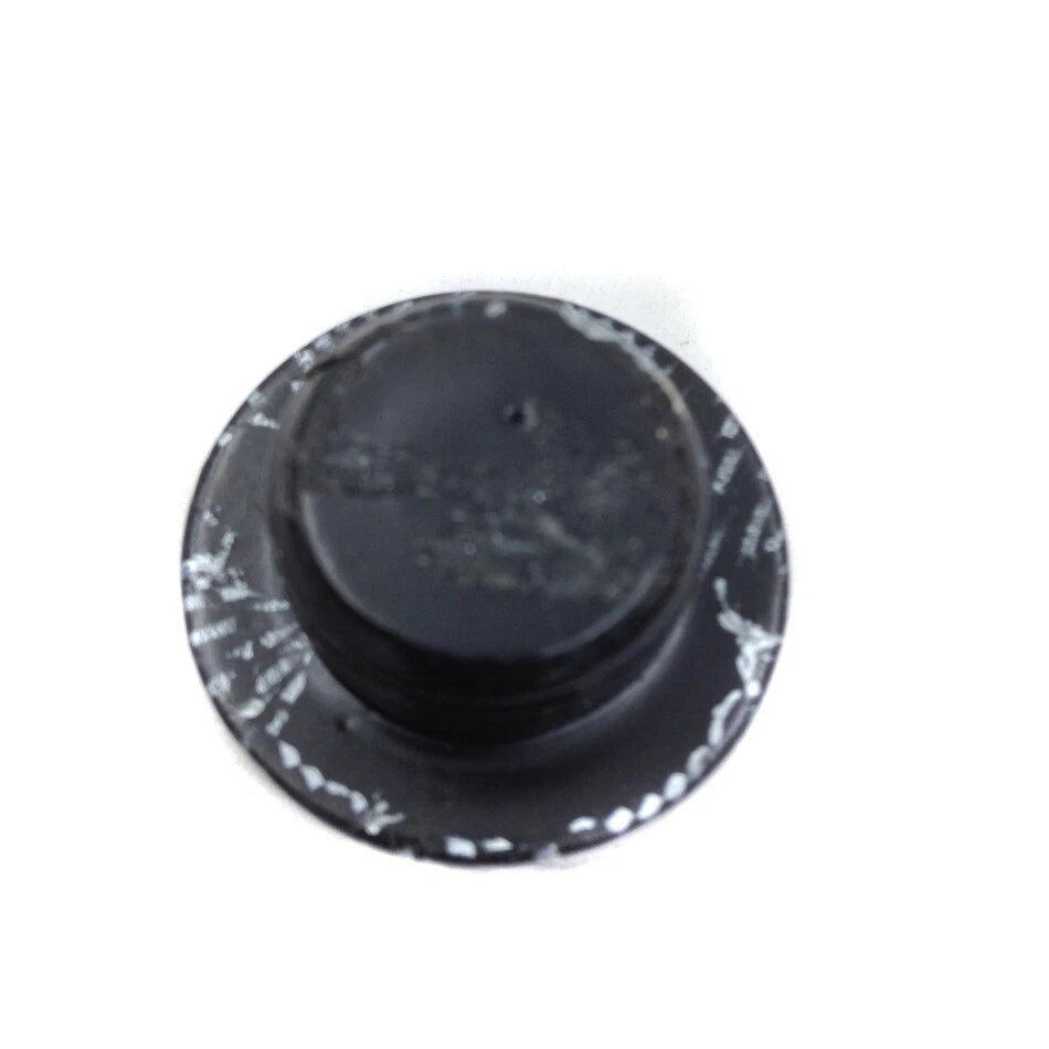 Carbon Fiber Brake Fluid Reservoir Cap for Suzuki Hayabusa GSXR 1300 (1999–2012)